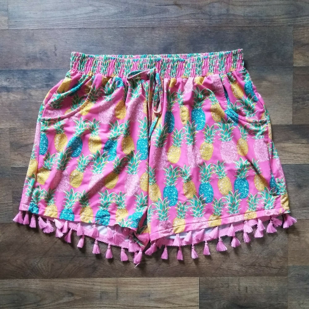 Simply Southern Shorts Womens Size: L/XL
